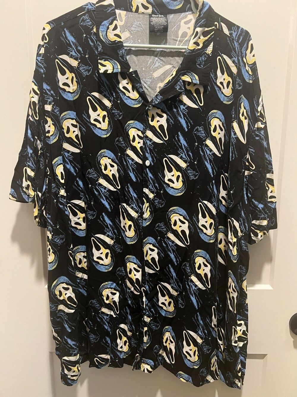 🔪 Ghost Face Scream Men's Button-Up Camp Shirt – Size 3XL